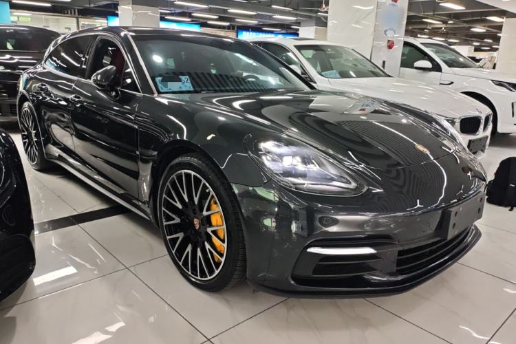 Used Porsche Panamera 2019 Panamera 4 Sport Turismo 2.9T Front Right 45 Deg