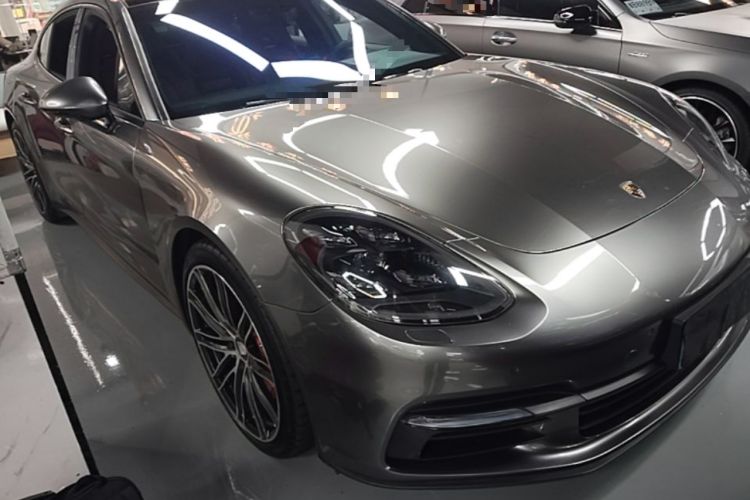 Used Porsche Panamera 2019 Panamera 2.9T Front Right 45 Deg