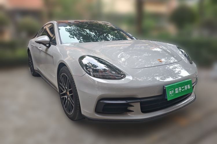 Used Porsche Panamera 2019 Panamera 2.9T Front Right 45 Deg