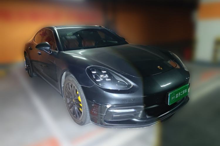 Used Porsche Panamera 2019 Panamera 2.9T Front Right 45 Deg