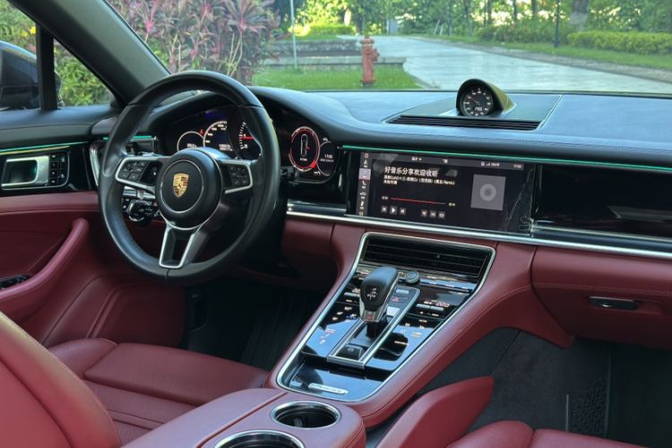 Used Porsche Panamera 2019 Panamera 2.9T Interior 1