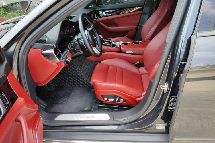 Used Porsche Panamera 2019 Panamera Executive Long Wheelbase 2.9T Left Front Seat