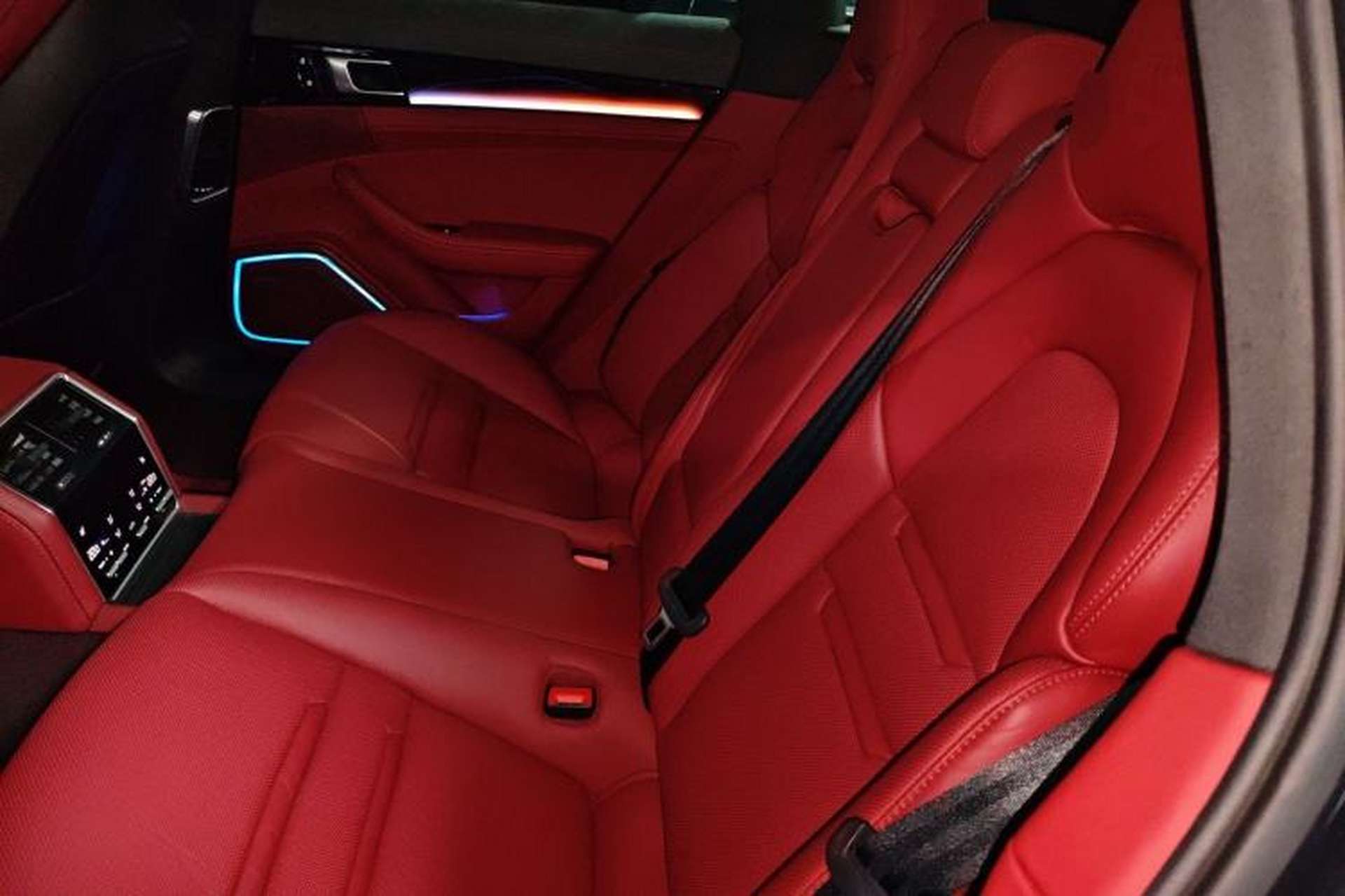 Used Porsche Panamera 2019 Panamera 4 Sport Turismo 2.9T Left Rear Seat