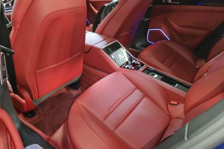 Used Porsche Panamera 2019 Panamera 2.9T Left Rear Seat