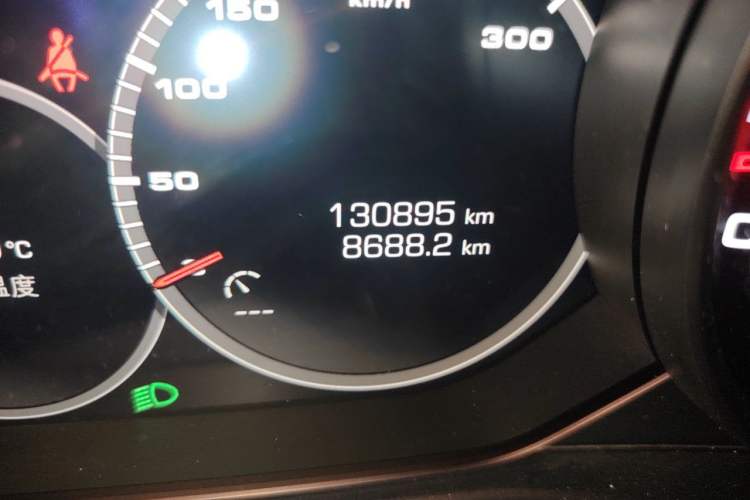 Used Porsche Panamera 2019 Panamera Executive Long Wheelbase 2.9T Odometer Close Up