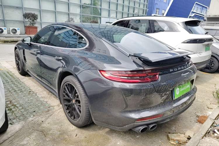 Used Porsche Panamera 2019 Panamera 2.9T Rear Left 45 Deg