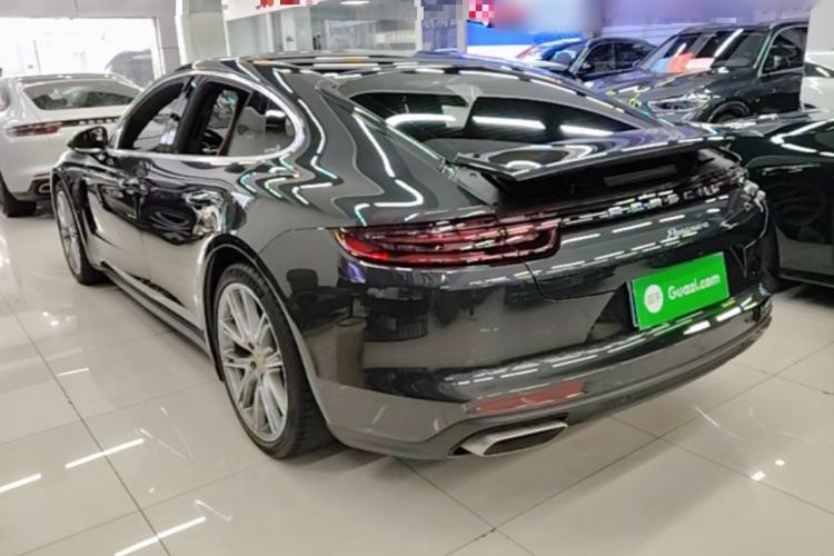 Used Porsche Panamera 2019 Panamera 2.9T Rear Left 45 Deg
