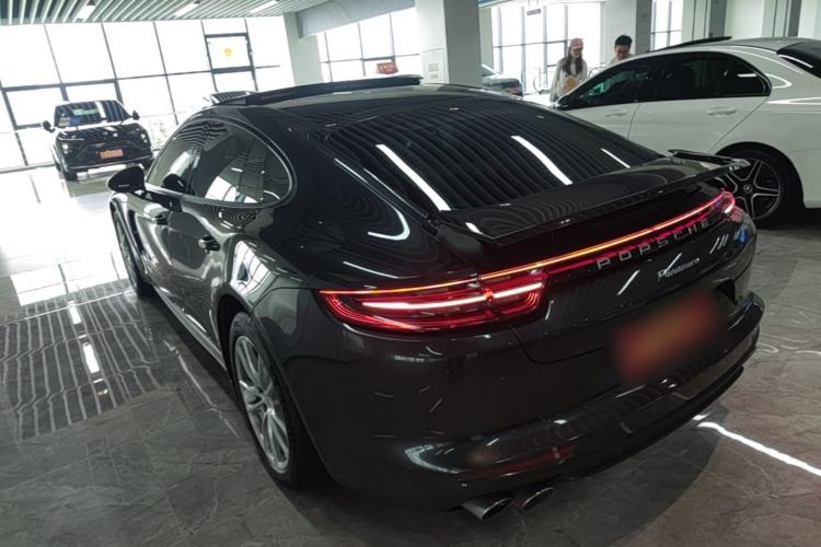 Used Porsche Panamera 2019 Panamera 2.9T Rear Left 45 Deg