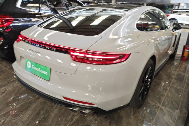 Used Porsche Panamera 2019 Panamera 2.9T Rear Right 45 Deg