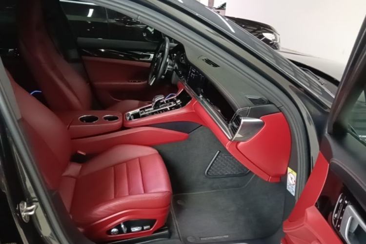 Used Porsche Panamera 2019 Panamera Executive Long Wheelbase 2.9T Right Front Seat