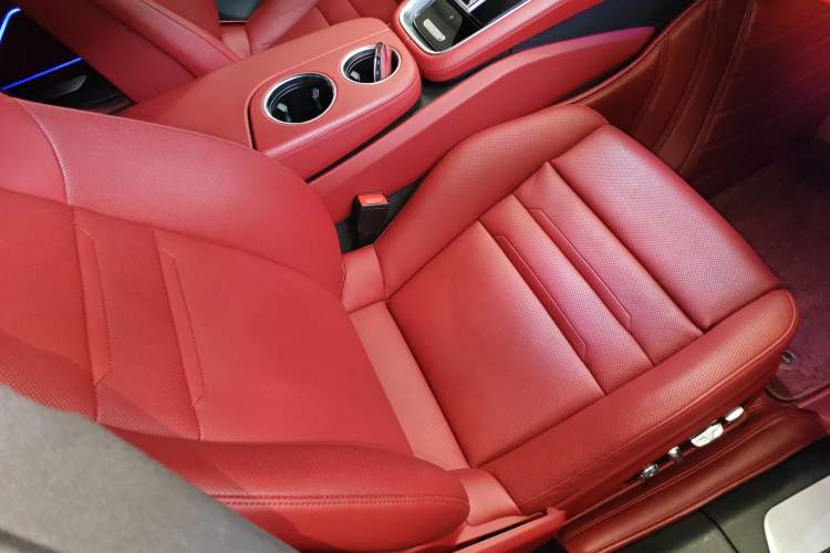 Used Porsche Panamera 2019 Panamera 2.9T Right Front Seat