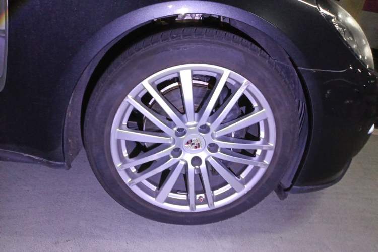 Used Porsche Panamera 2019 Panamera Executive Long Wheelbase 2.9T Right Front Wheel Hub