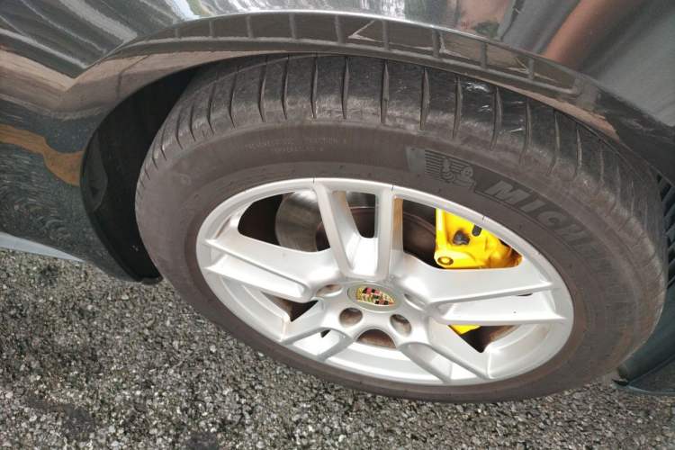 Used Porsche Panamera 2019 Panamera 2.9T Right Front Wheel Hub