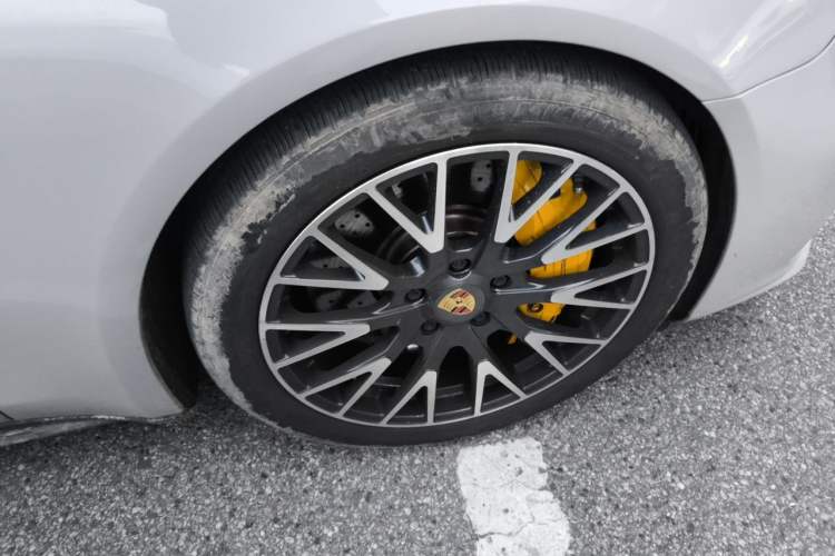 Used Porsche Panamera 2019 Panamera 2.9T Right Front Wheel Hub