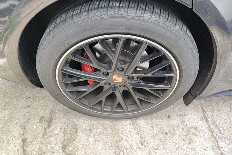 Used Porsche Panamera 2019 Panamera 2.9T Right Rear Wheel Hub