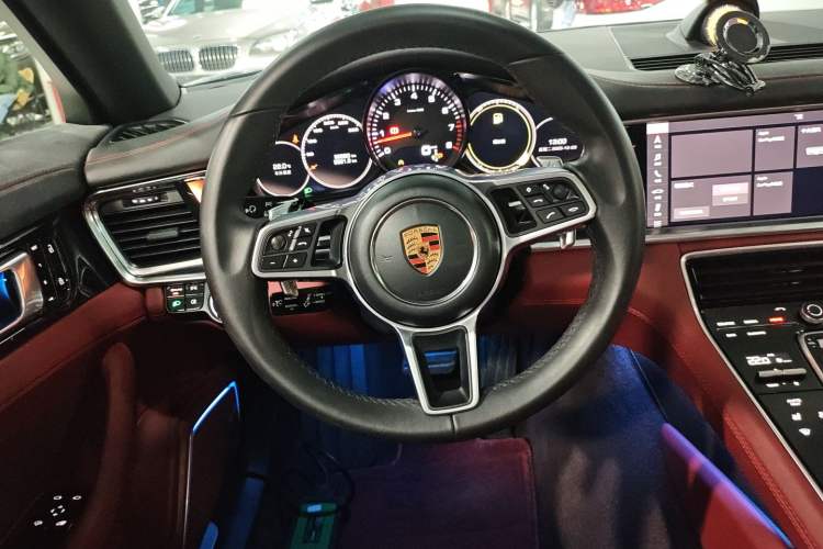 Used Porsche Panamera 2019 Panamera 4 Sport Turismo 2.9T Steering Wheel