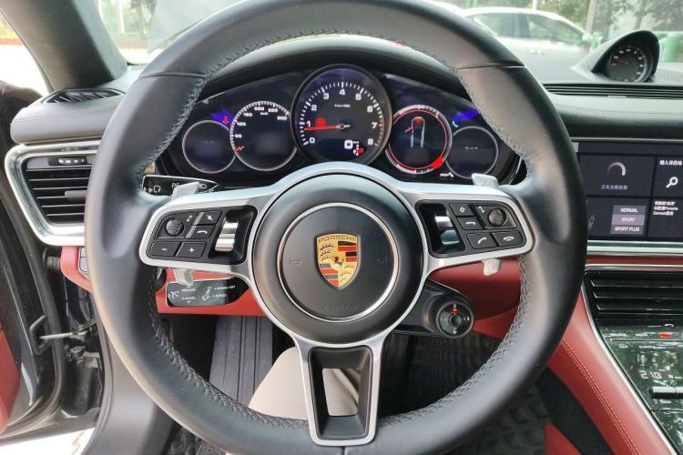 Used Porsche Panamera 2019 Panamera Executive Long Wheelbase 2.9T Steering Wheel