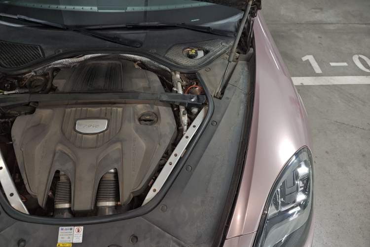 Used Porsche Panamera 2019 Panamera 2.9T Engine Bay Left