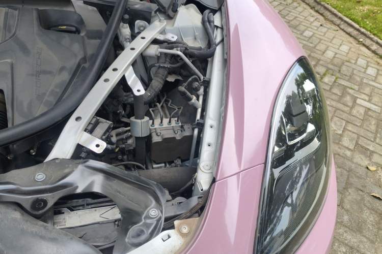 Used Porsche Panamera 2019 Panamera 2.9T Engine Bay Left