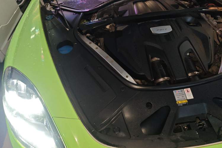Used Porsche Panamera 2019 Panamera 2.9T Engine Bay Right
