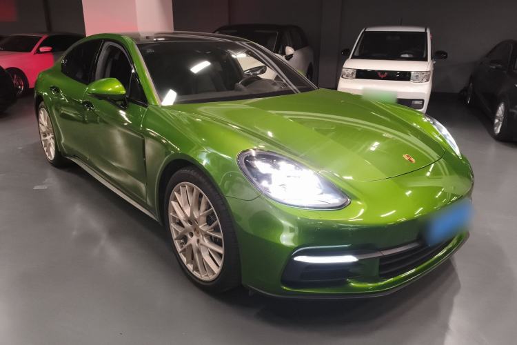 Used Porsche Panamera 2019 Panamera 2.9T Front Right 45 Deg