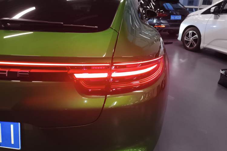 Used Porsche Panamera 2019 Panamera 2.9T Right Rear Taillight