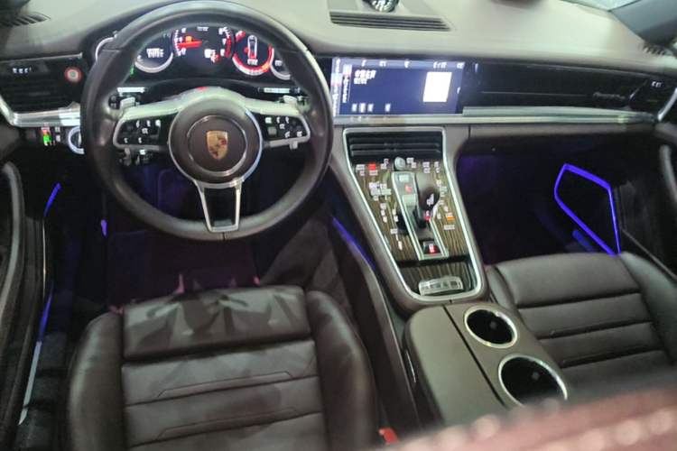 Used Porsche Panamera 2019 Panamera 2.9T Center Console