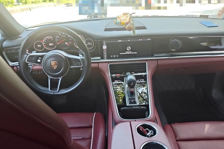 Used Porsche Panamera 2019 Panamera 4 Executive Long Wheelbase 2.9T Center Console