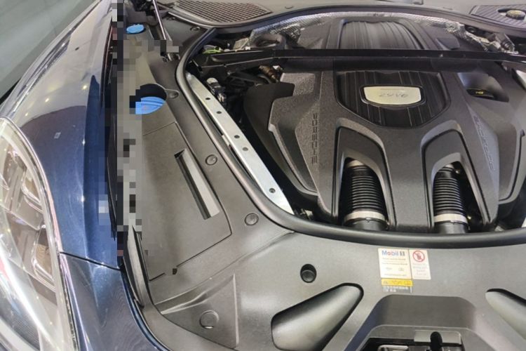 Used Porsche Panamera 2019 Panamera 2.9T Engine Bay Right