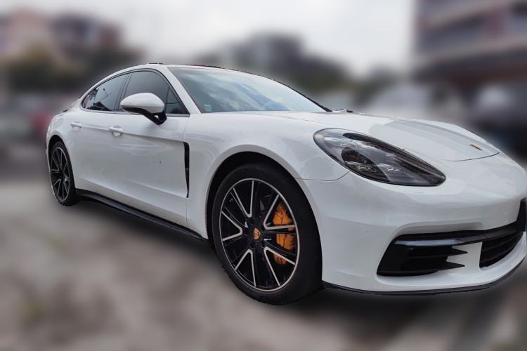 Used Porsche Panamera 2019 Panamera 2.9T Front Right 45 Deg