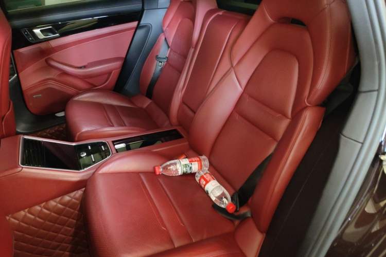 Used Porsche Panamera 2019 Panamera 2.9T Left Rear Seat