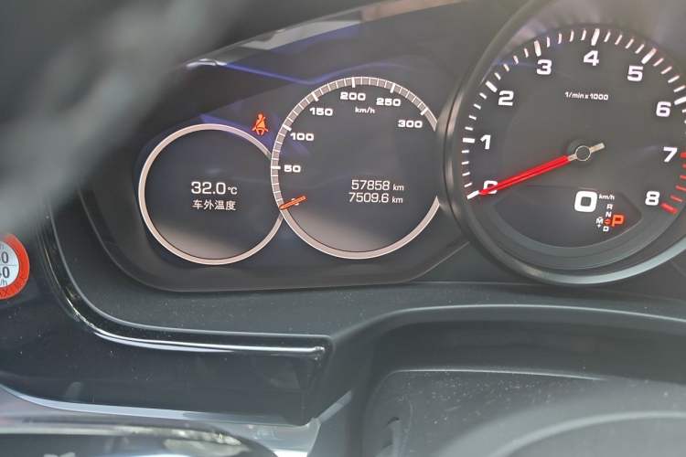 Used Porsche Panamera 2019 Panamera 4 Executive Long Wheelbase 2.9T Odometer Close Up