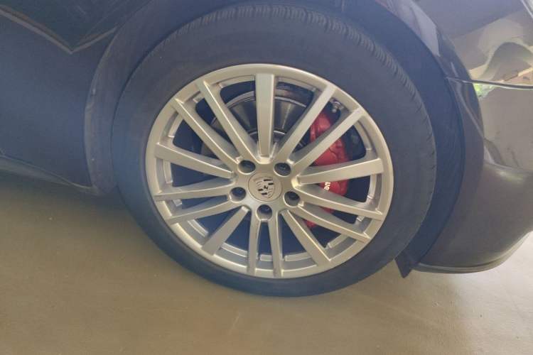 Used Porsche Panamera 2019 Panamera 2.9T Right Front Wheel Hub