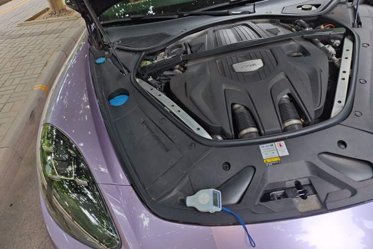 Used Porsche Panamera 2019 Panamera 2.9T Engine Bay Right