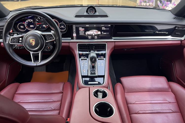 Used Porsche Panamera 2019 Panamera 2.9T Interior 1