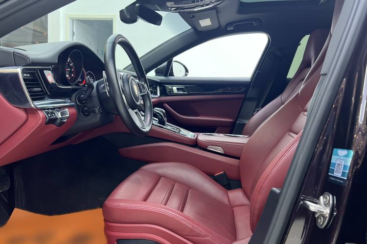 Used Porsche Panamera 2019 Panamera 2.9T Interior 5