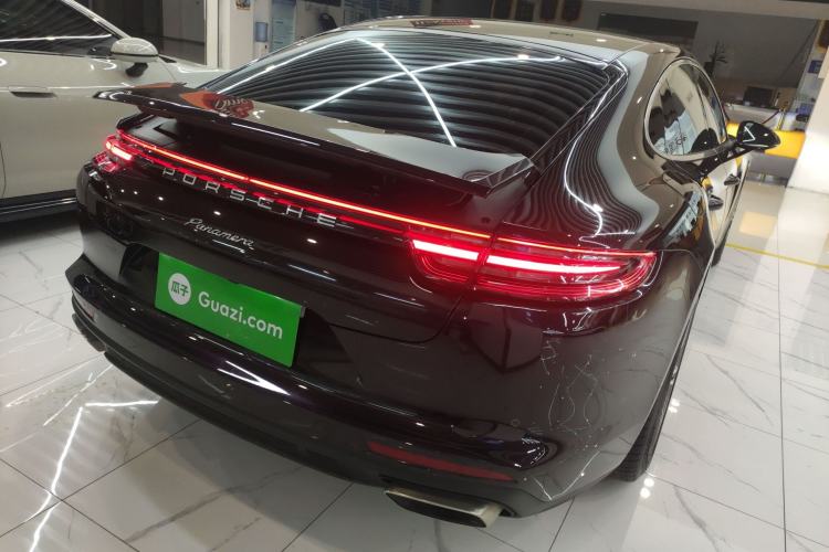 Used Porsche Panamera 2019 Panamera 2.9T Rear Right 45 Deg