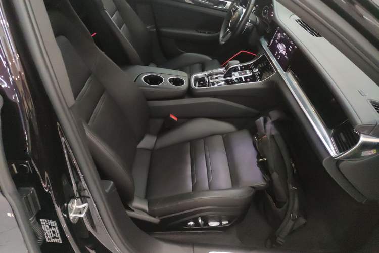 Used Porsche Panamera 2019 Panamera 2.9T Right Front Seat
