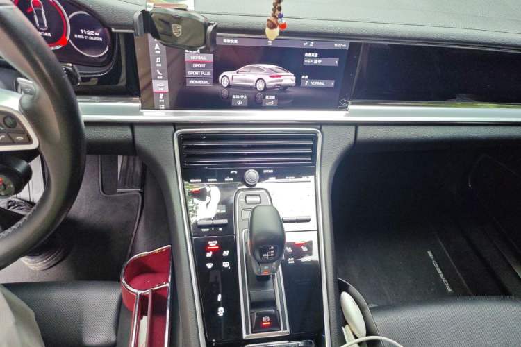 Used Porsche Panamera 2019 Panamera 2.9T Audio And AC Panel