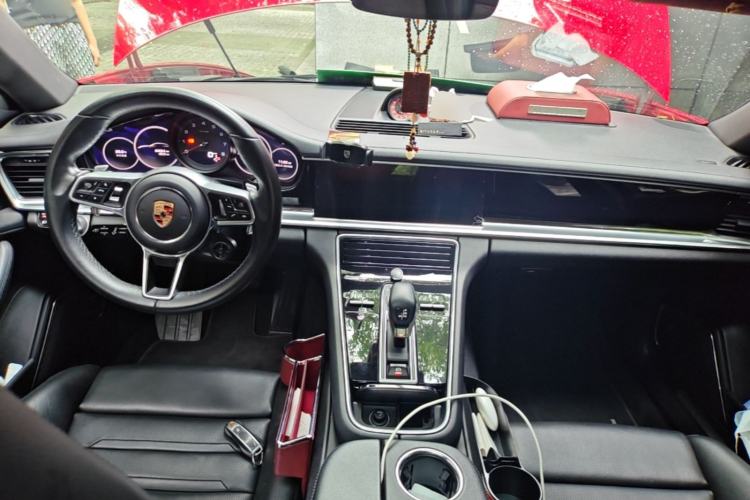 Used Porsche Panamera 2019 Panamera 2.9T Center Console