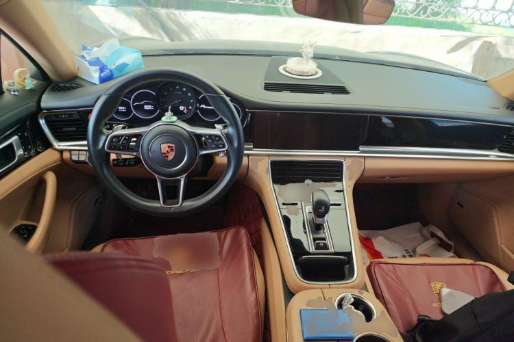 Used Porsche Panamera 2019 Panamera 2.9T Center Console