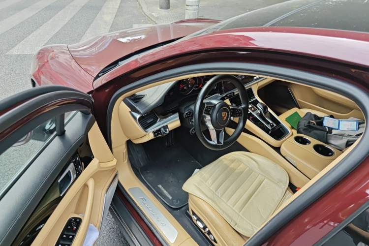 Used Porsche Panamera 2019 Panamera 4 Executive Long Wheelbase 2.9T Driver Seat