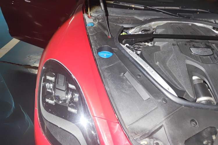 Used Porsche Panamera 2019 Panamera 2.9T Engine Bay Right