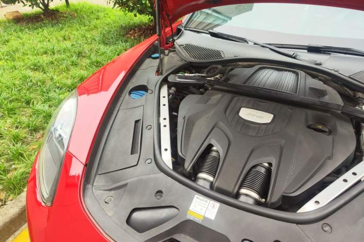 Used Porsche Panamera 2019 Panamera 2.9T Engine Bay Right