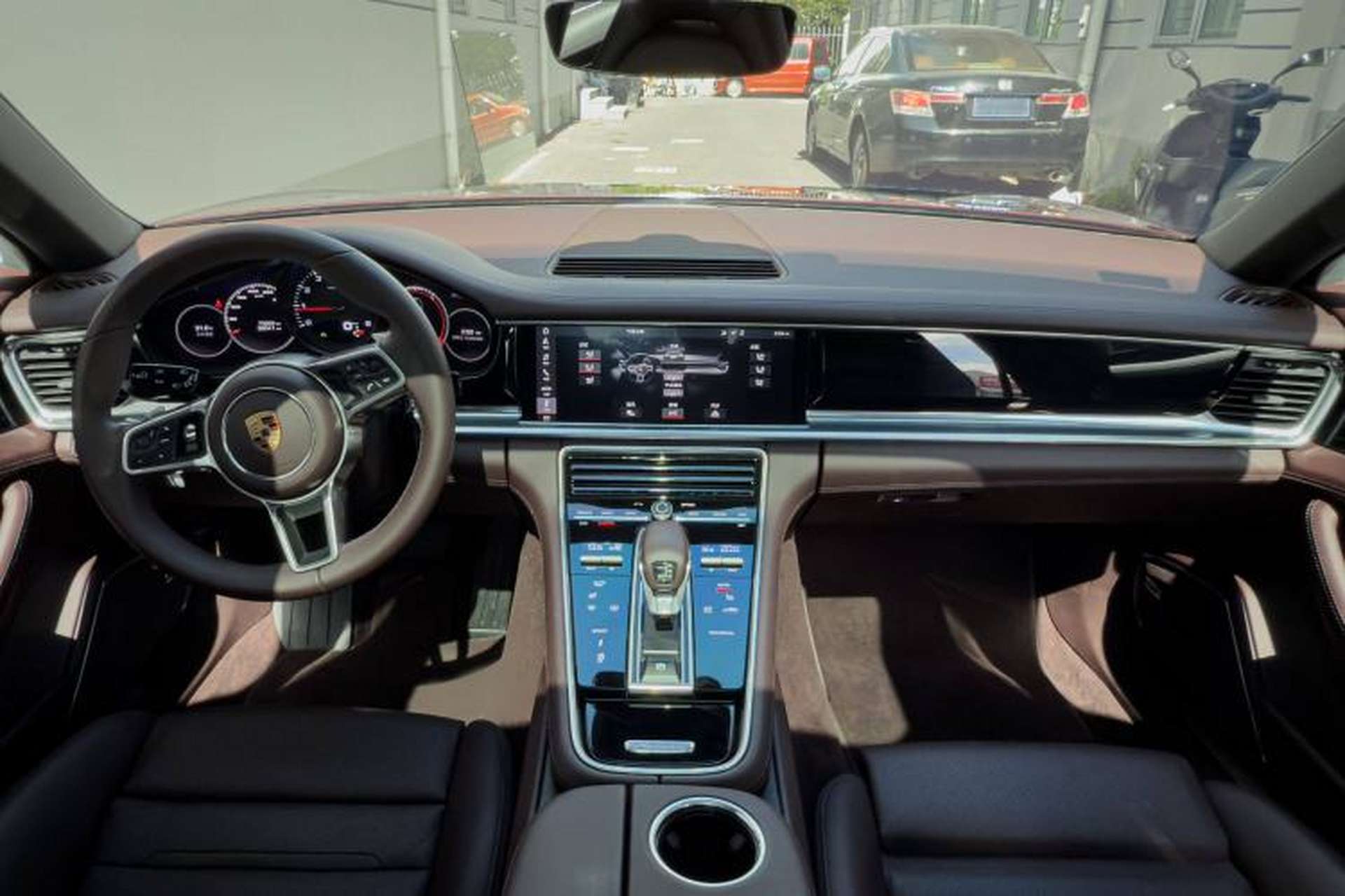 Used Porsche Panamera 2019 Panamera 2.9T Interior 1