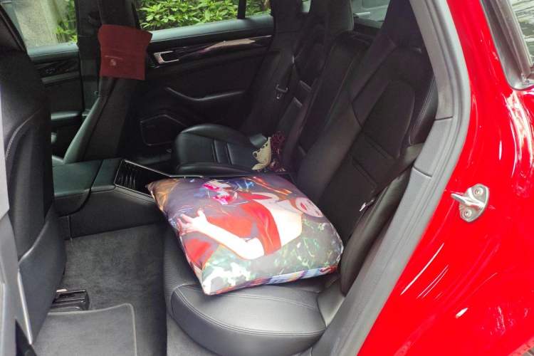 Used Porsche Panamera 2019 Panamera 2.9T Left Rear Seat