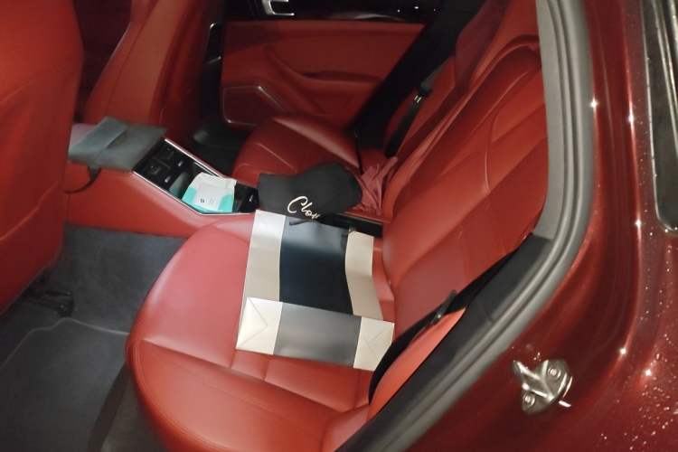 Used Porsche Panamera 2019 Panamera 2.9T Left Rear Seat