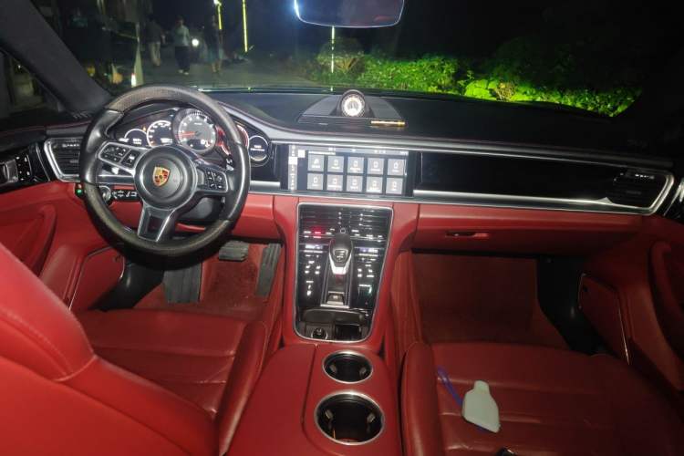 Used Porsche Panamera 2019 Panamera 2.9T Center Console