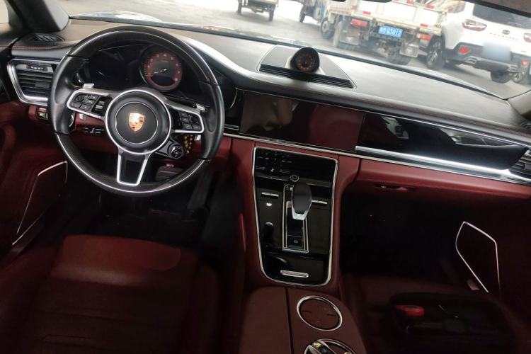 Used Porsche Panamera 2019 Panamera 4 Executive Long Wheelbase 2.9T Center Console