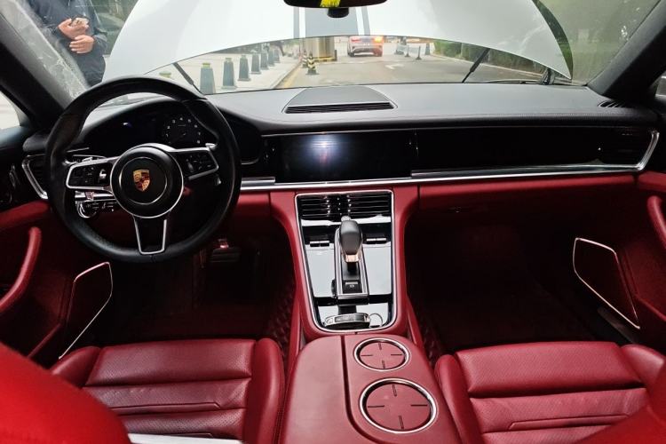 Used Porsche Panamera 2019 Panamera 4 Executive Long Wheelbase 2.9T Center Console